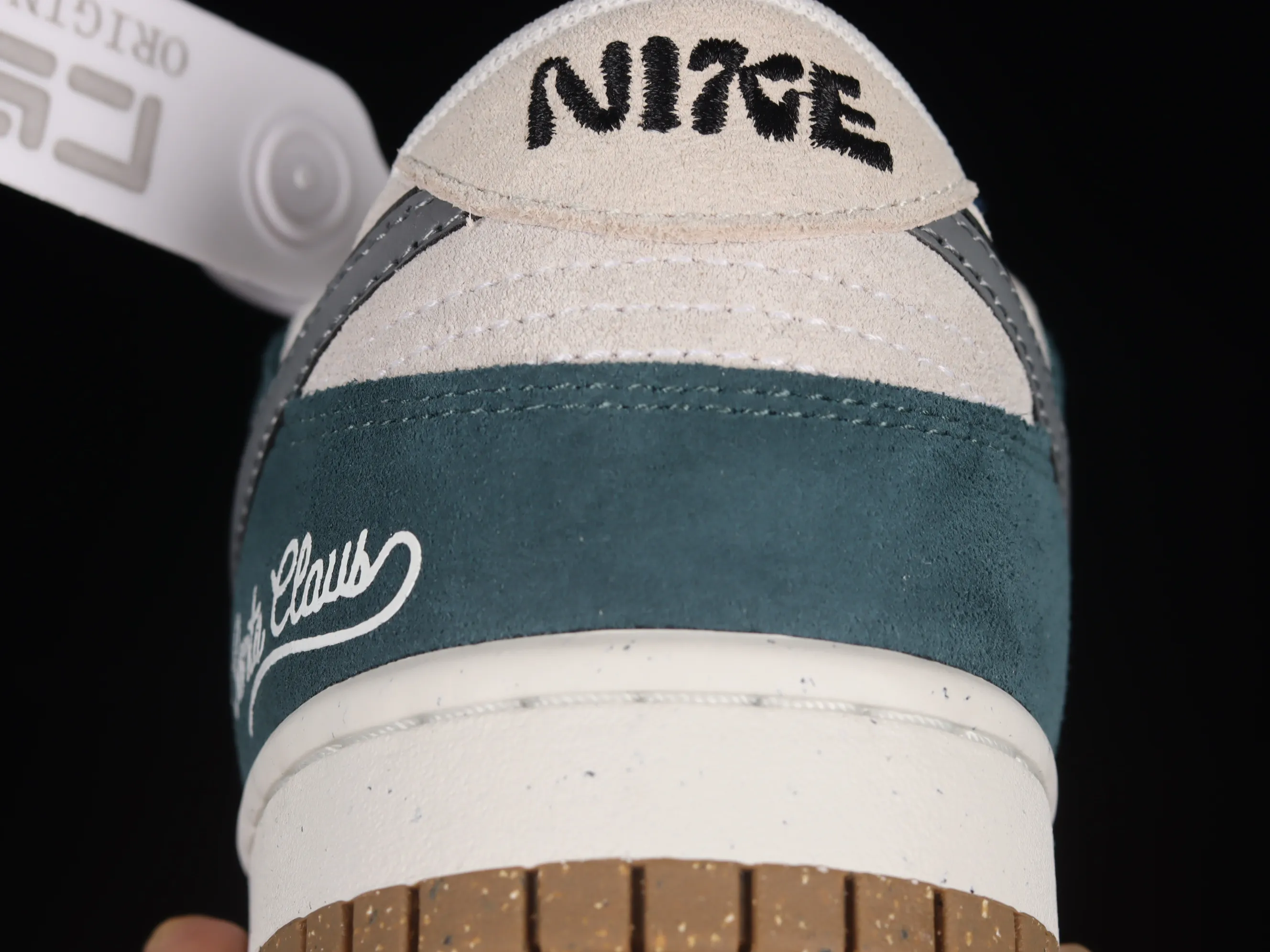 All categories Nk SB Dunk series Nk SB Dunk Low low-top sneakers Nk SB Dunk Low "85" gray green double hook SB low-top sports and leisure sneakers DO9457-110